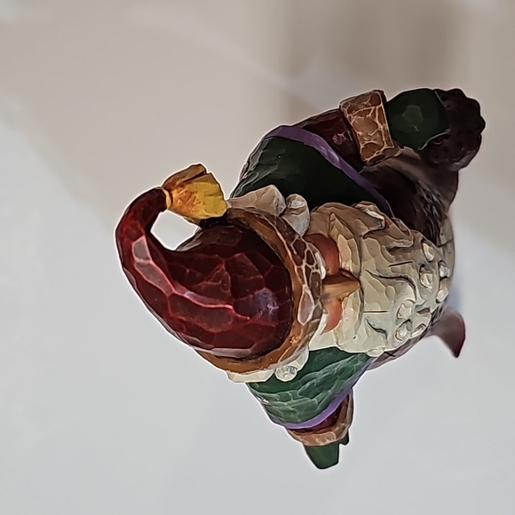 Jim Shore Heartwood Creek Enesco Santa Figurine, C105535 - Picture 5 of 16